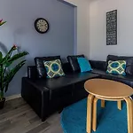 Guesth4u - Front Apartmán