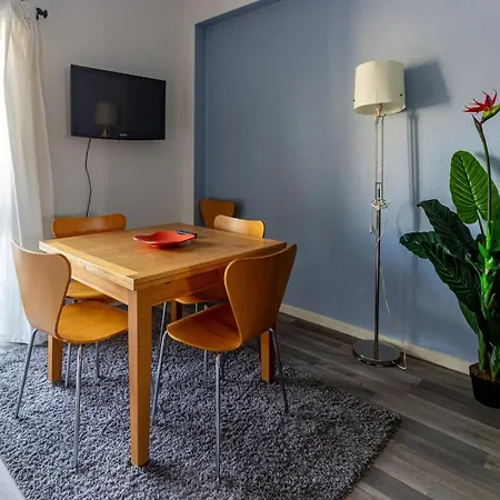 Guesth4u - Front Apartament Matosinhos (Porto)