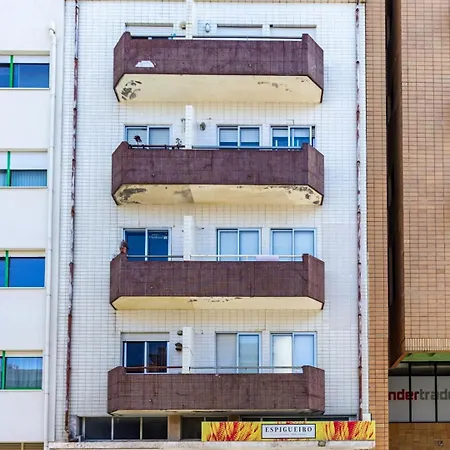 Guesth4u - Front Matosinhos (Porto)